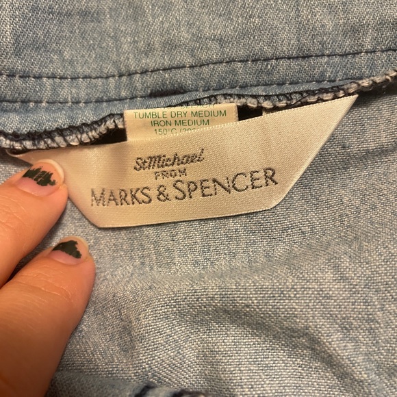 Adorable denim skirt with buttons - Picture 3 of 7